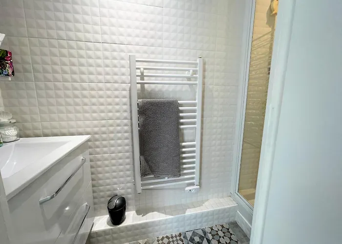 Hébergement de vacances Arcachon Abatilles: Maison spacieuse 150m² près plage, 4 chambres, jardin, parking, WIFI - FR-1-420-100 *